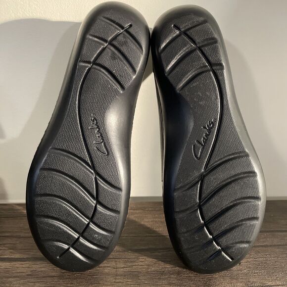 Clarks Ashland Bubble Loafer Black Leather Slip On Comfort Shoes Women’s 7.5 - Picture 7 of 8